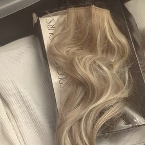 Luxurious Blonde Wavy Hair Extensions